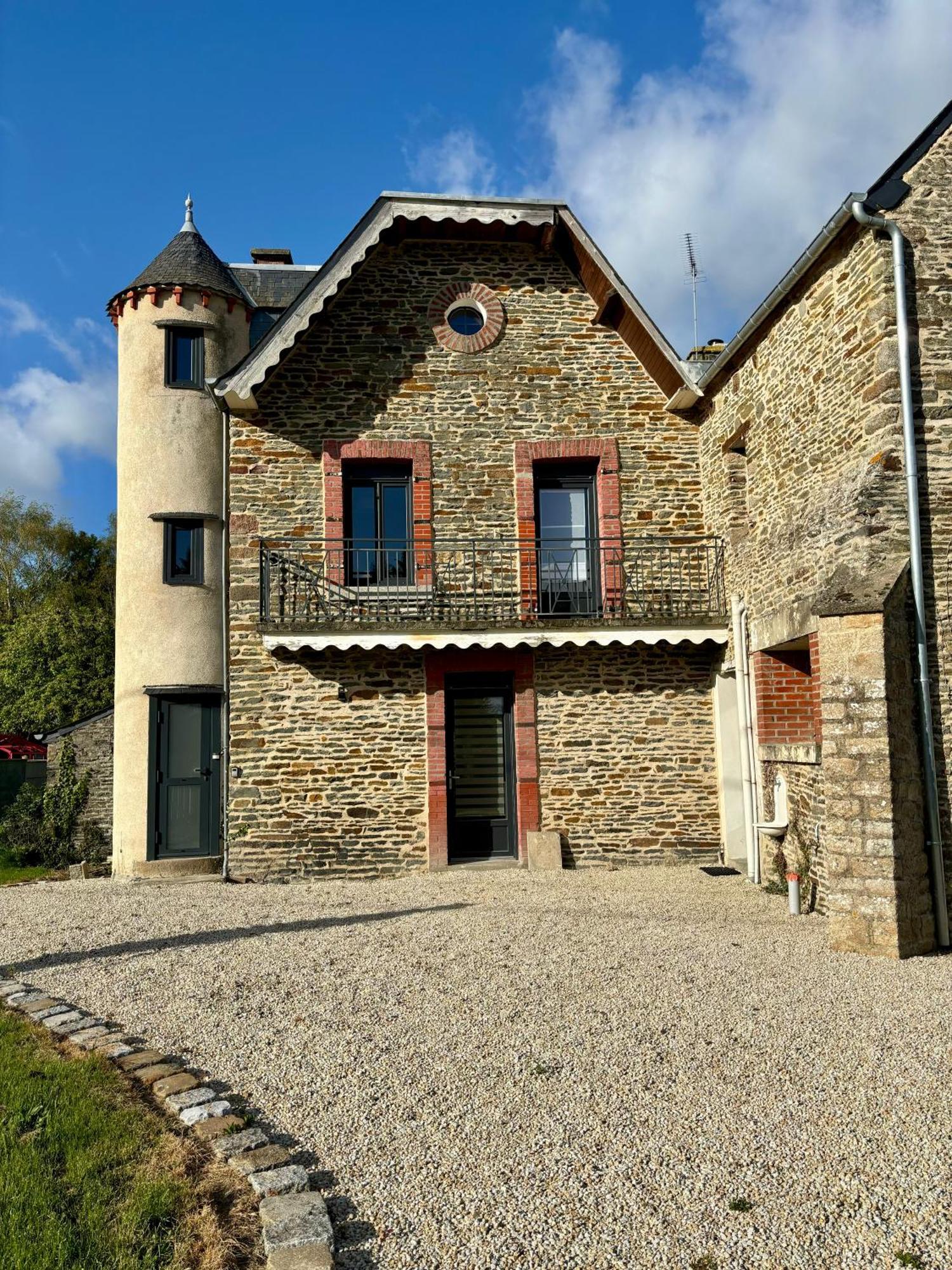 Gite De La Petite Tour Pontorson Luaran gambar